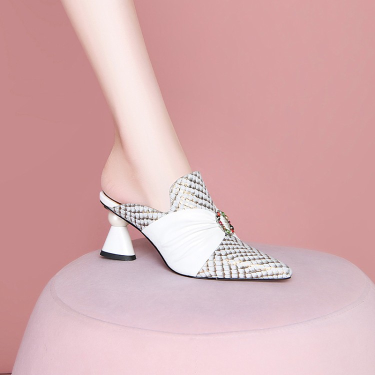 20210331123737430202103311237374301_750.jpg Women's Closed Toe Slippers with Mid Heel and Color Block Design