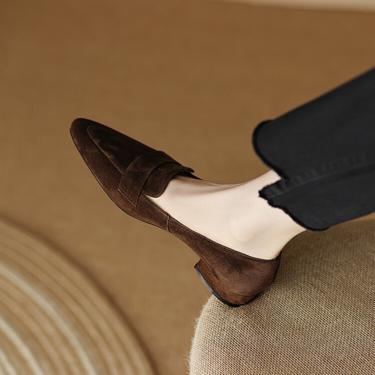 Minimalist Pointed Toe Loafers for Women