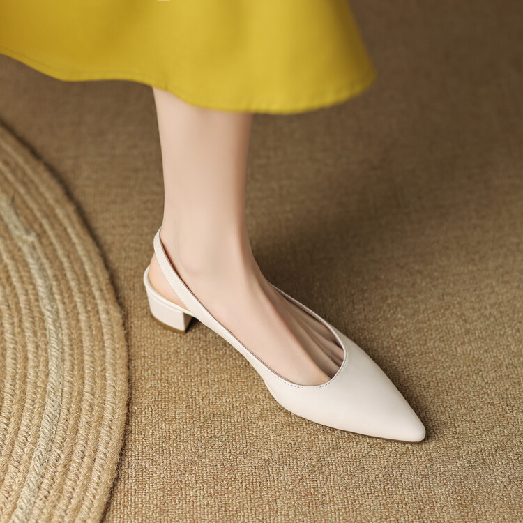 20230305513345044_750.jpg Minimalist Pointed Toe Slip-On Shoes with Metal Detail